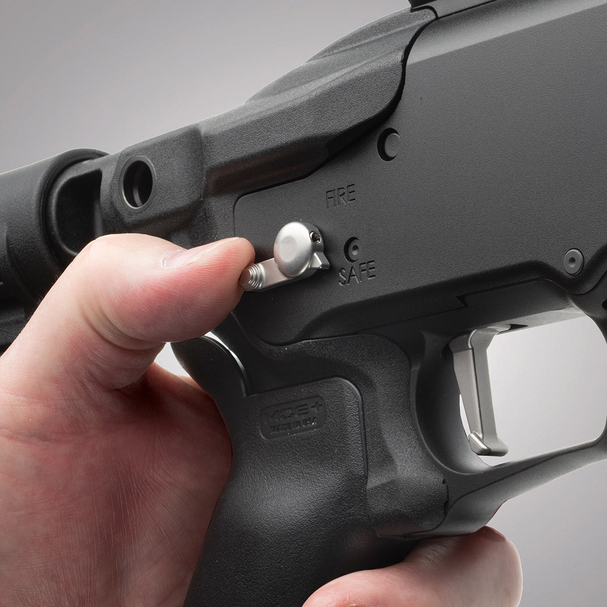 Mossberg 590R Stand-Off Canada1