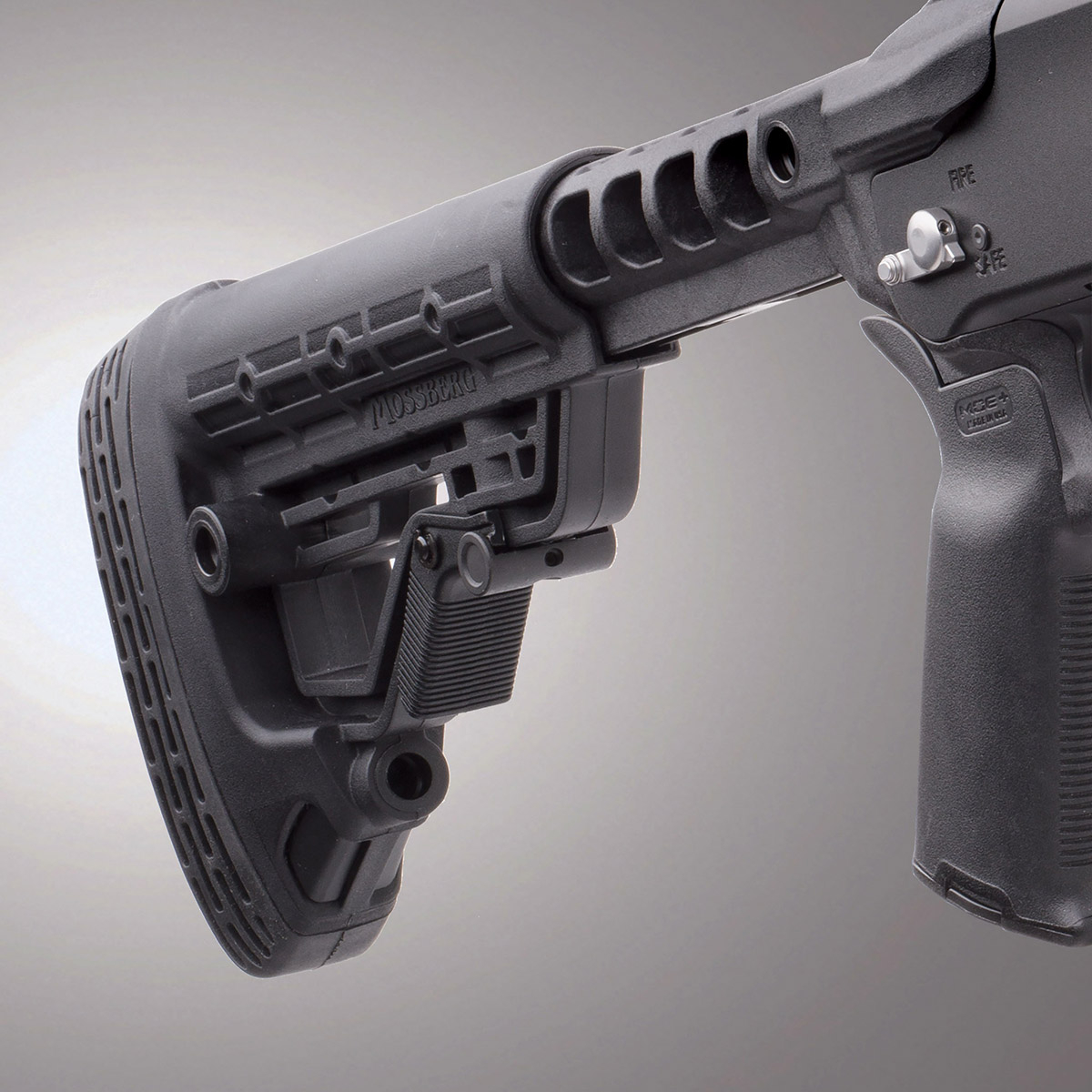 Mossberg 590R Stand-Off Canada3